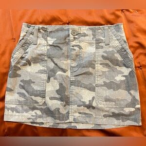 Xsmall Wild‎ Fable Gray Camouflage Cargo Mini Skirt Stretchy Summer Spring Beach